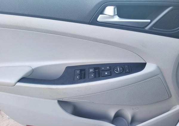 Hyundai Tucson cena 51500 przebieg: 164000, rok produkcji 2019 z Węgorzewo małe 137